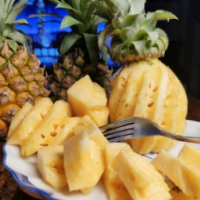徐聞香水小菠蘿帶箱10斤 新鮮當季水果鳳梨手撕小波蘿現(xiàn)摘整包郵